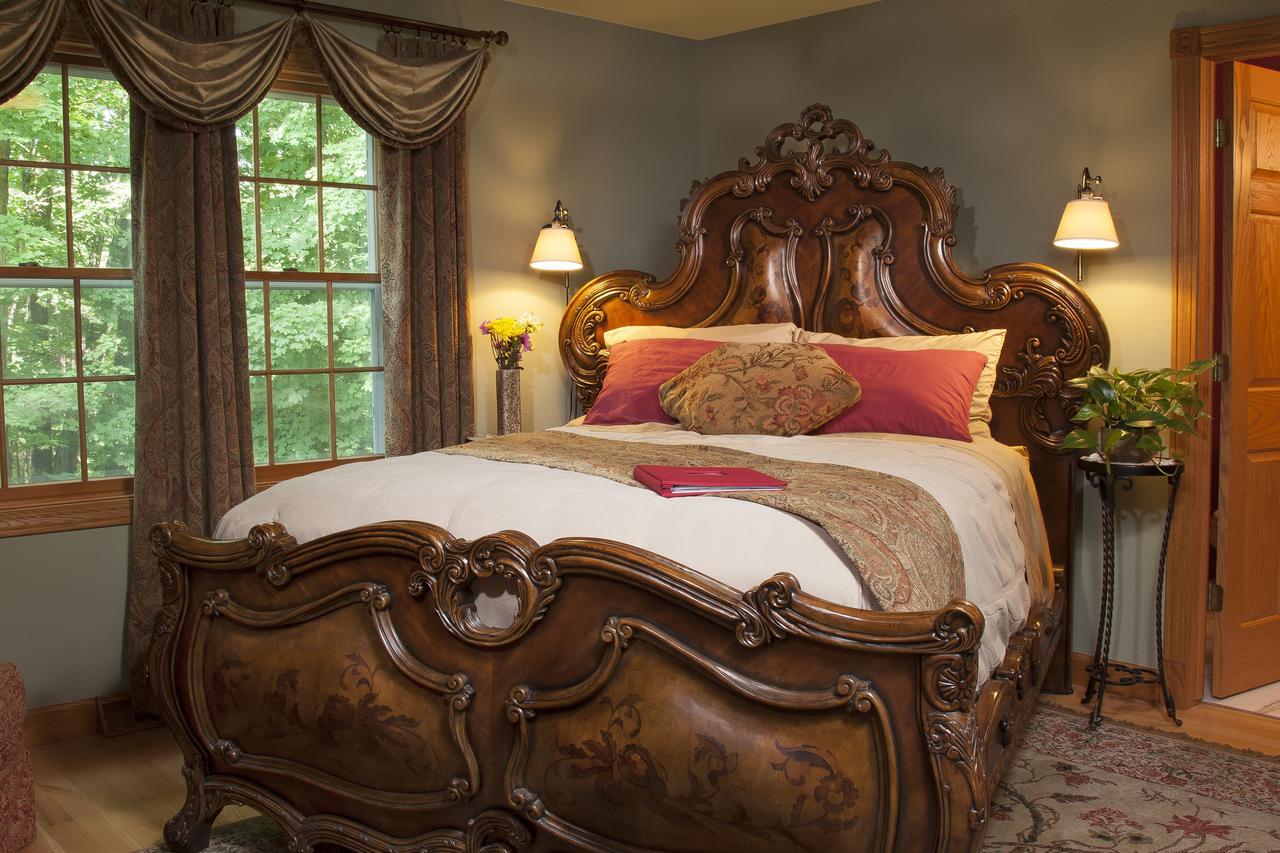 Hidden Serenity Bed And Breakfast West Bend Room photo
