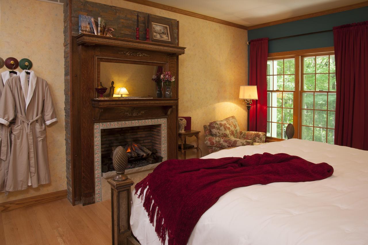 Hidden Serenity Bed And Breakfast West Bend Room photo